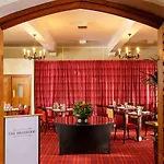 Mercure Leeds Parkway Hotel