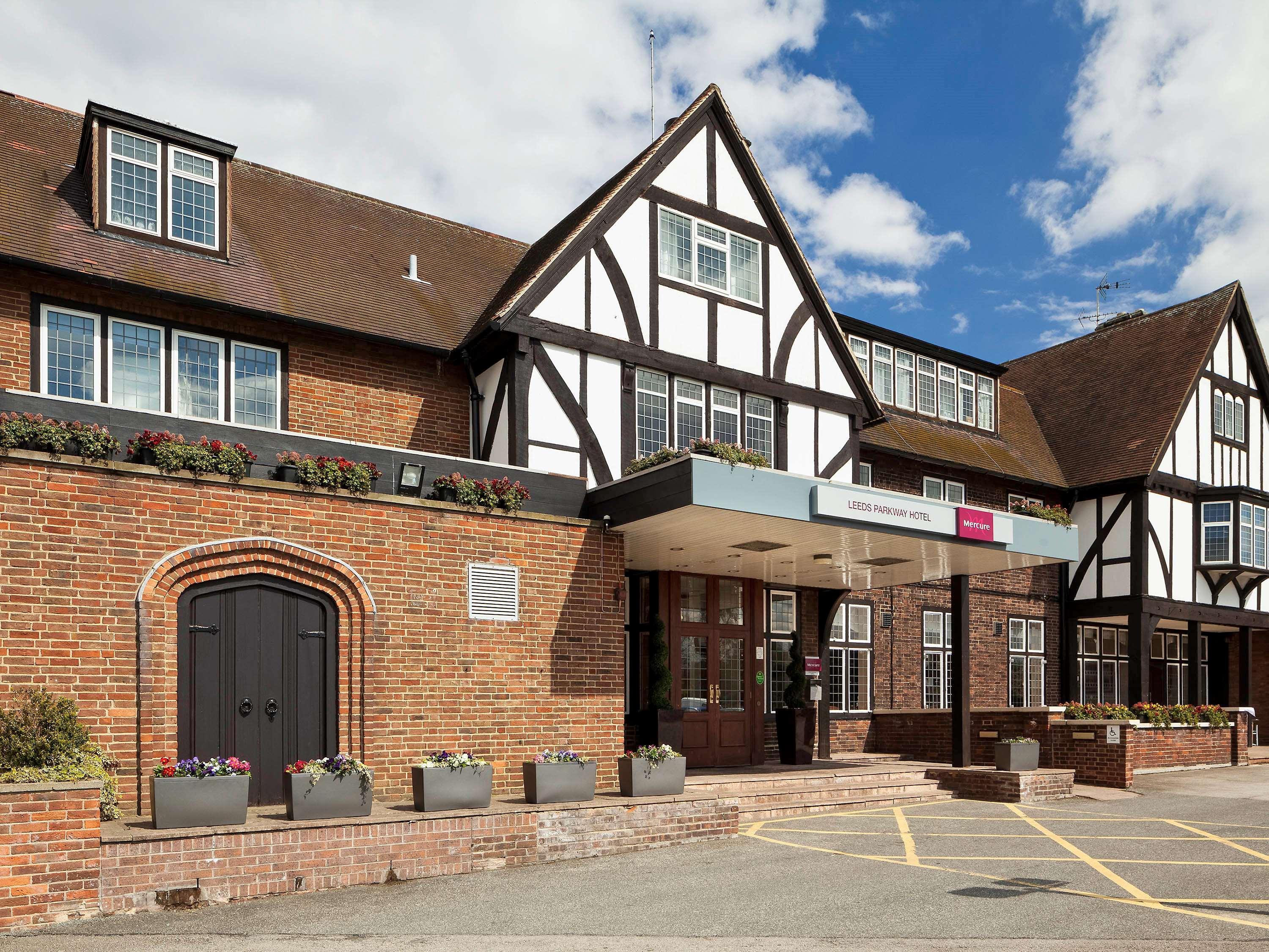 Hotel Mercure Leeds Parkway 3*